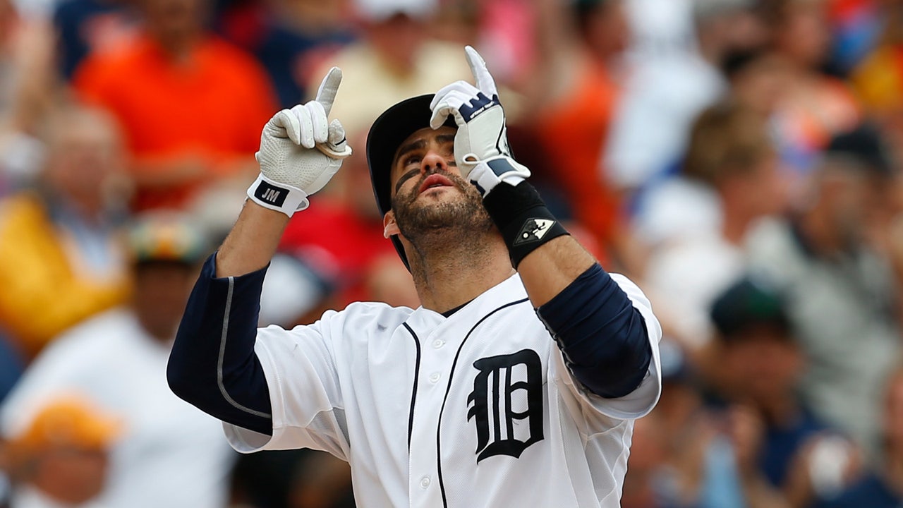 J.D. Martinez helps Tigers beat White Sox 5-4